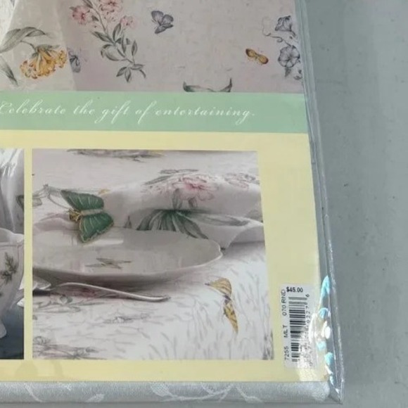 Lenox Spring 70 Inch Round Table Cloth - Picture 5 of 5